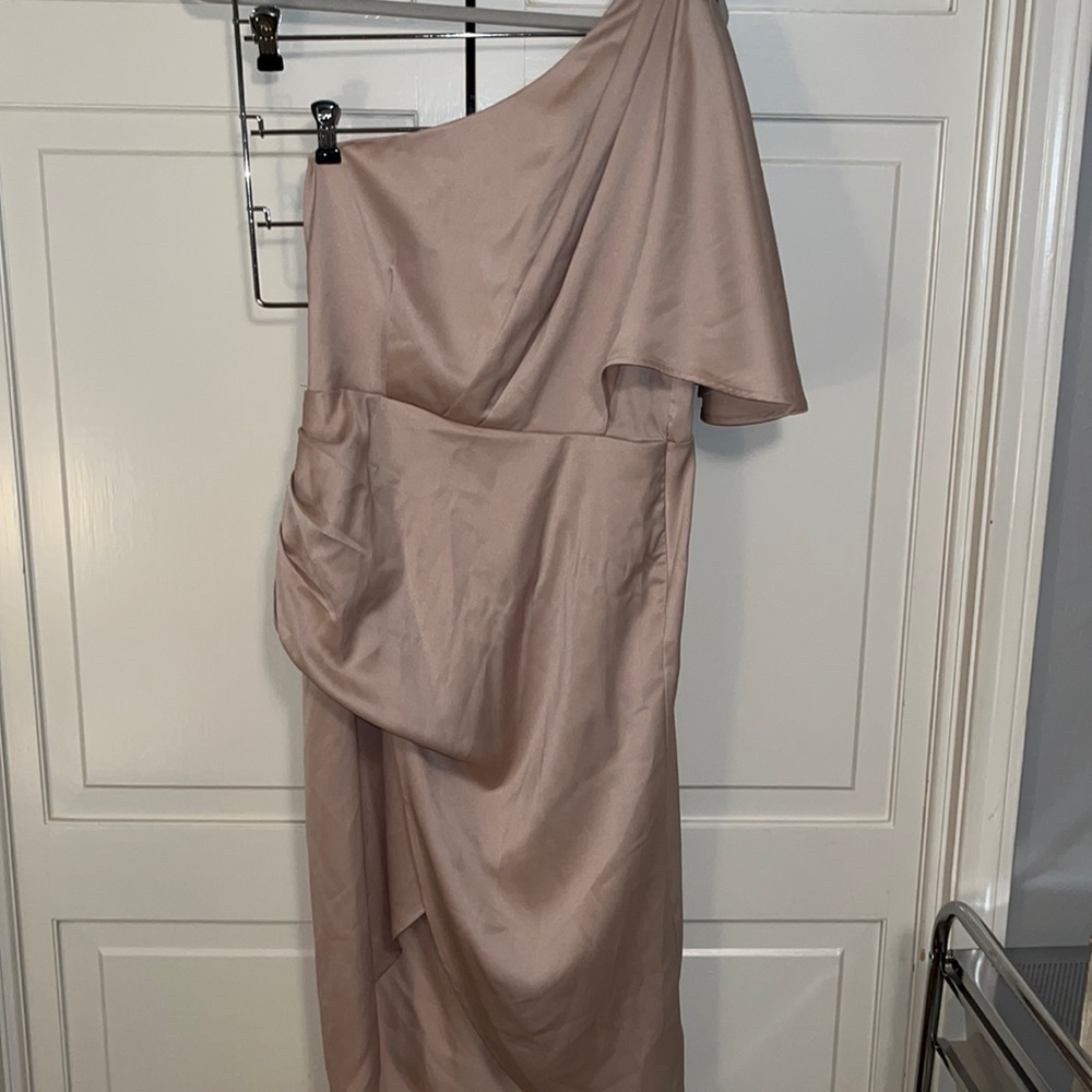 One shoulder nude high-low midi dress